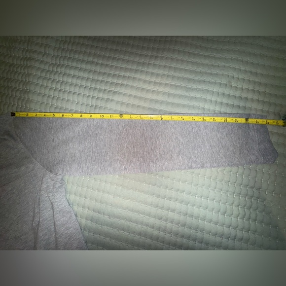 ATM Gray Long Sleeve Sweatshirt with pocket. GUC NO SIZE OR FABRIC TAG! - Picture 10 of 12